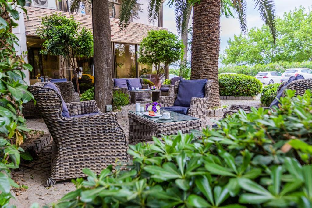 Best Westtern Plus Hotel Konak-2